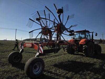 Zgrabiarka do siana, zielonek Kubota Ra 2580