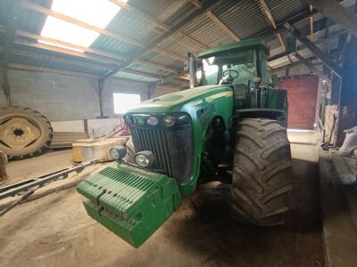 John Deere 8520