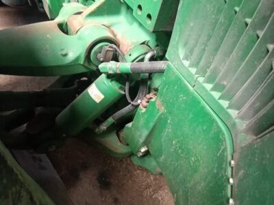 John Deere 8520