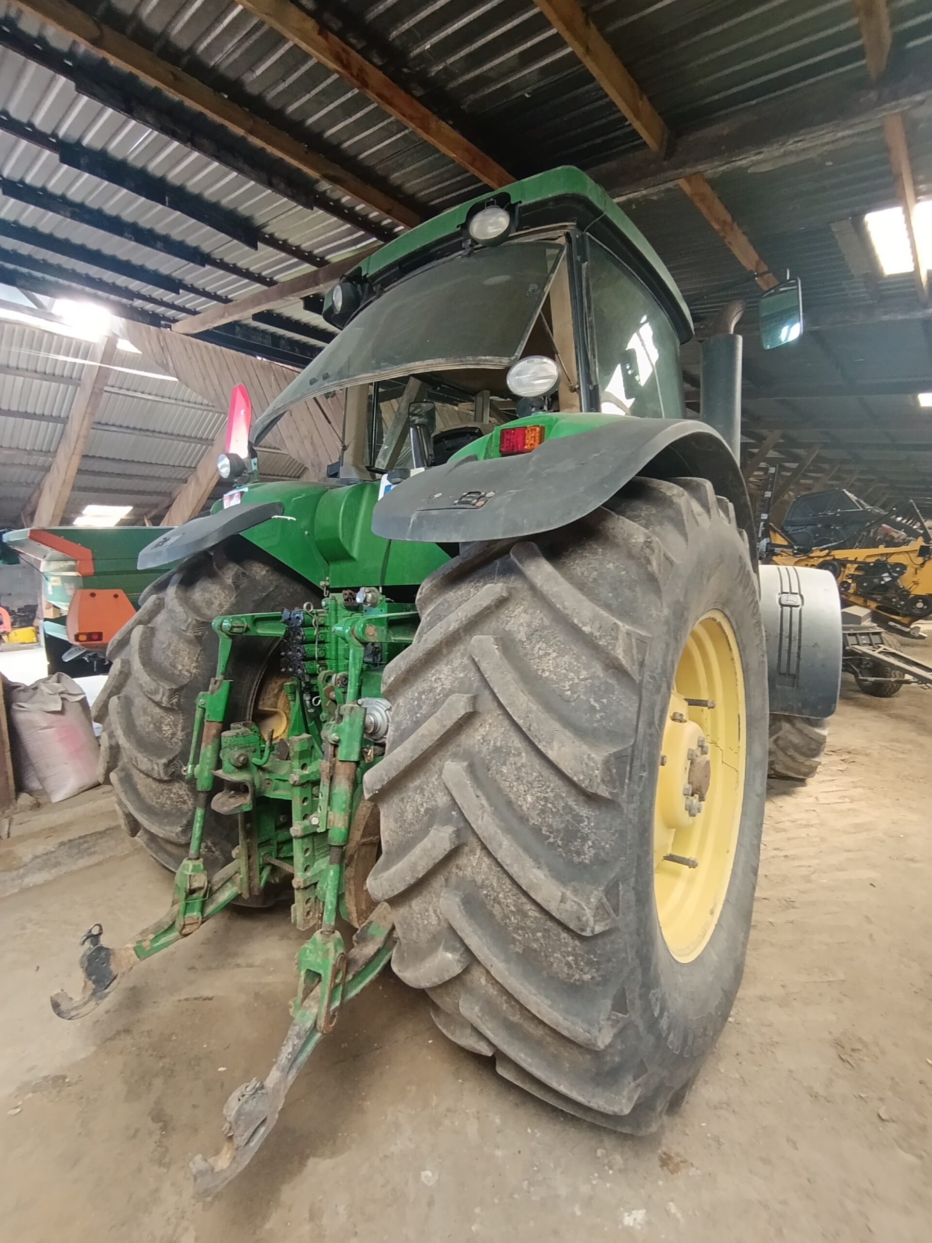 John Deere 8520