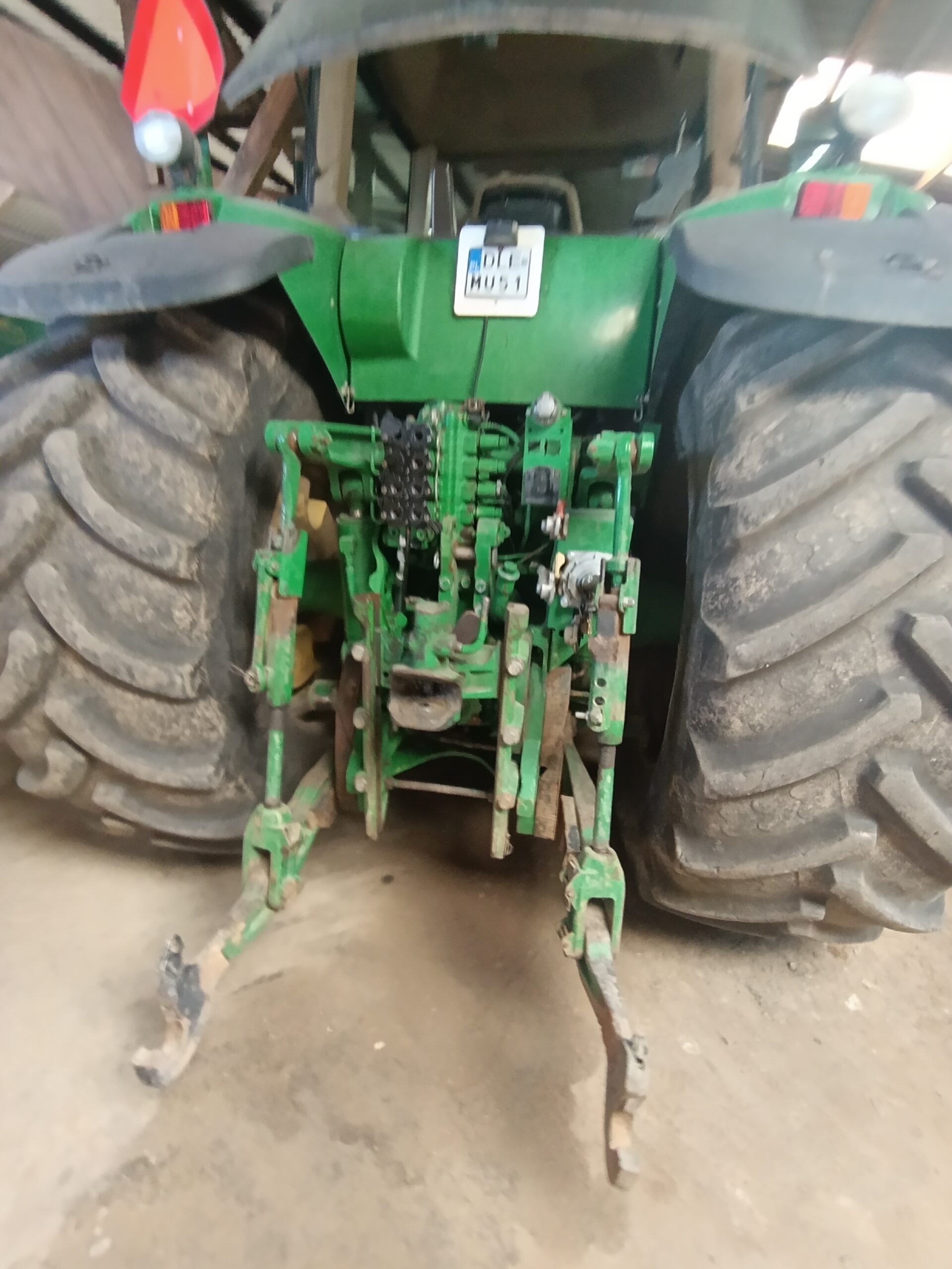 John Deere 8520