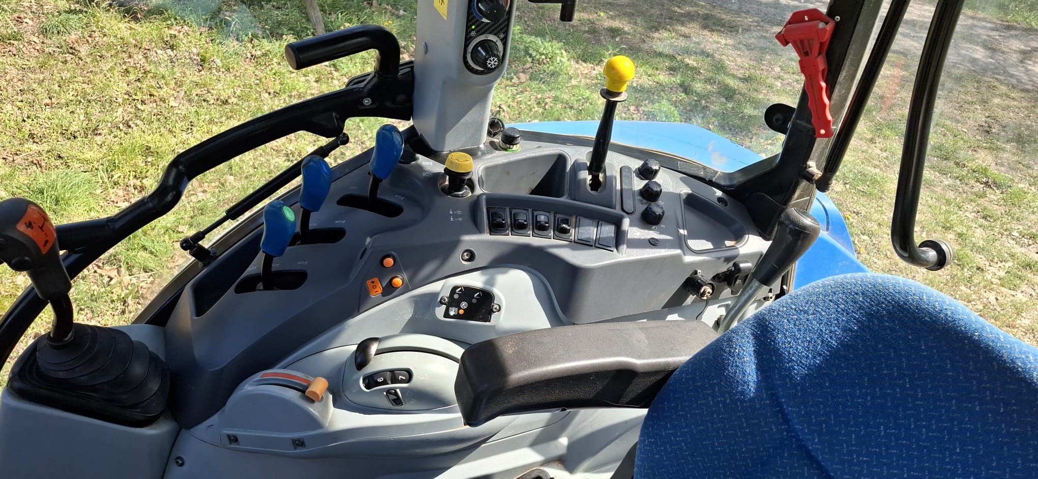 New Holland T 5.115