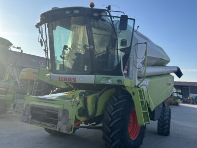 Claas tucano 320