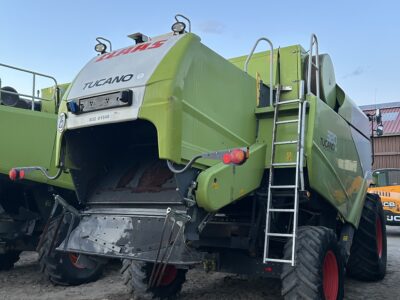 Claas tucano 320
