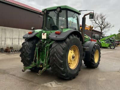 John Deere 7920