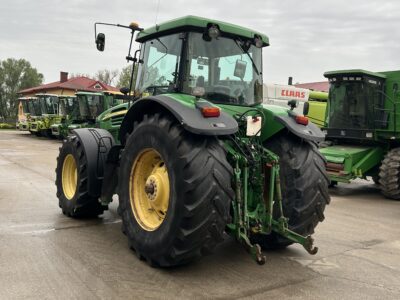 John Deere 7920