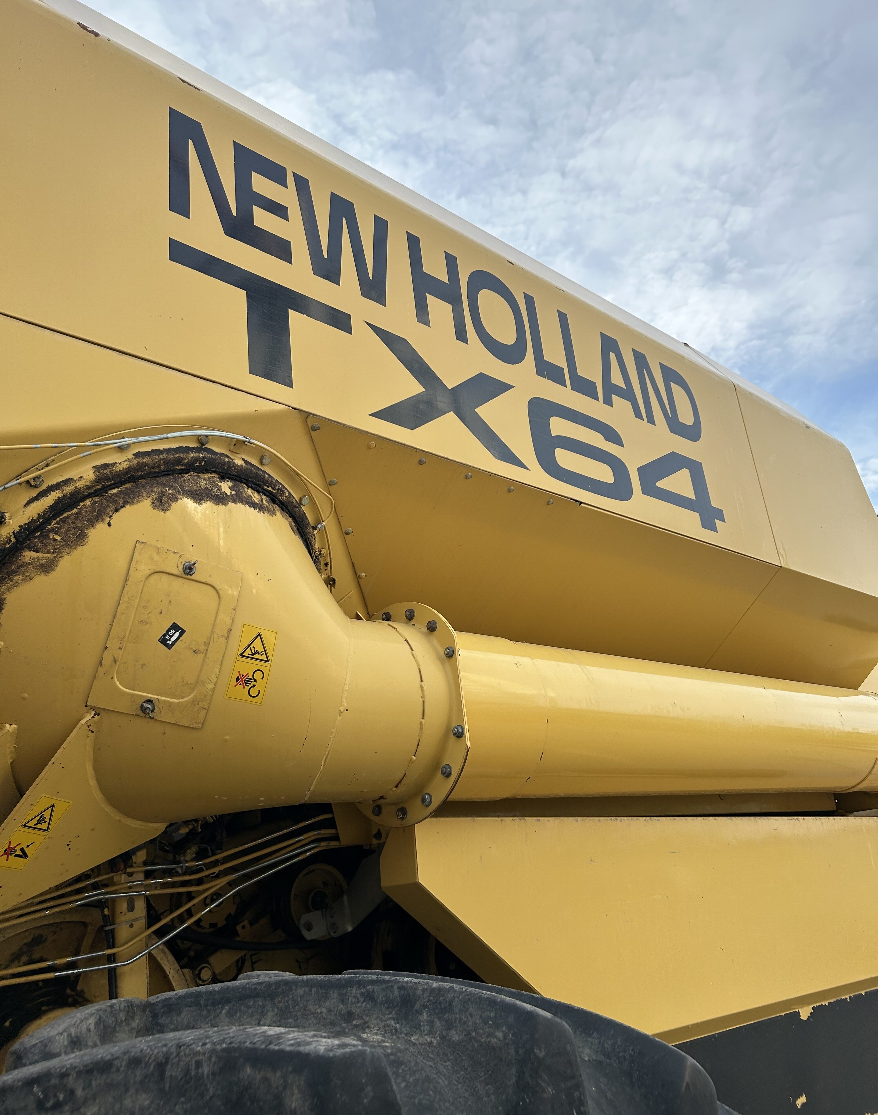 New Holland Tx 64