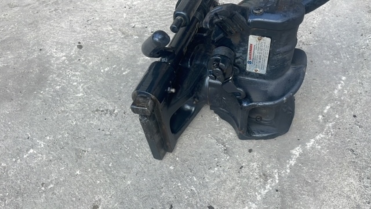 New holland Case zaczep transportowy 32 cm