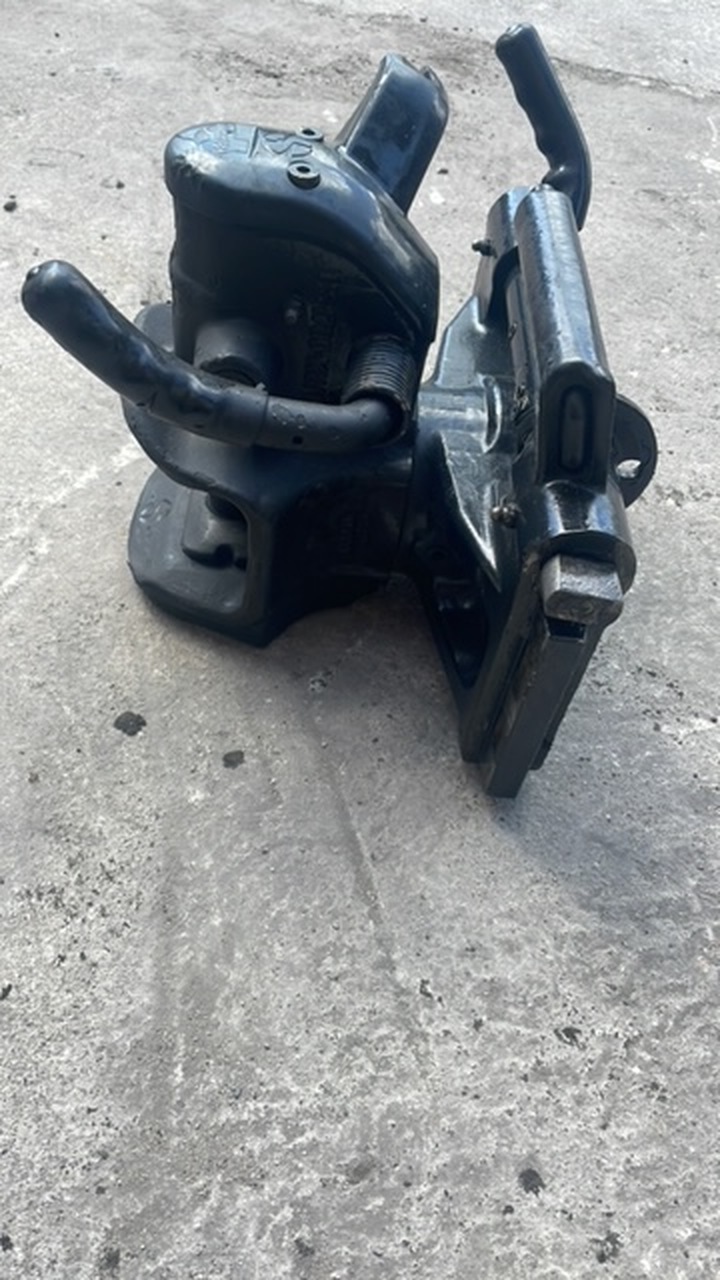 New holland Case zaczep transportowy 32 cm