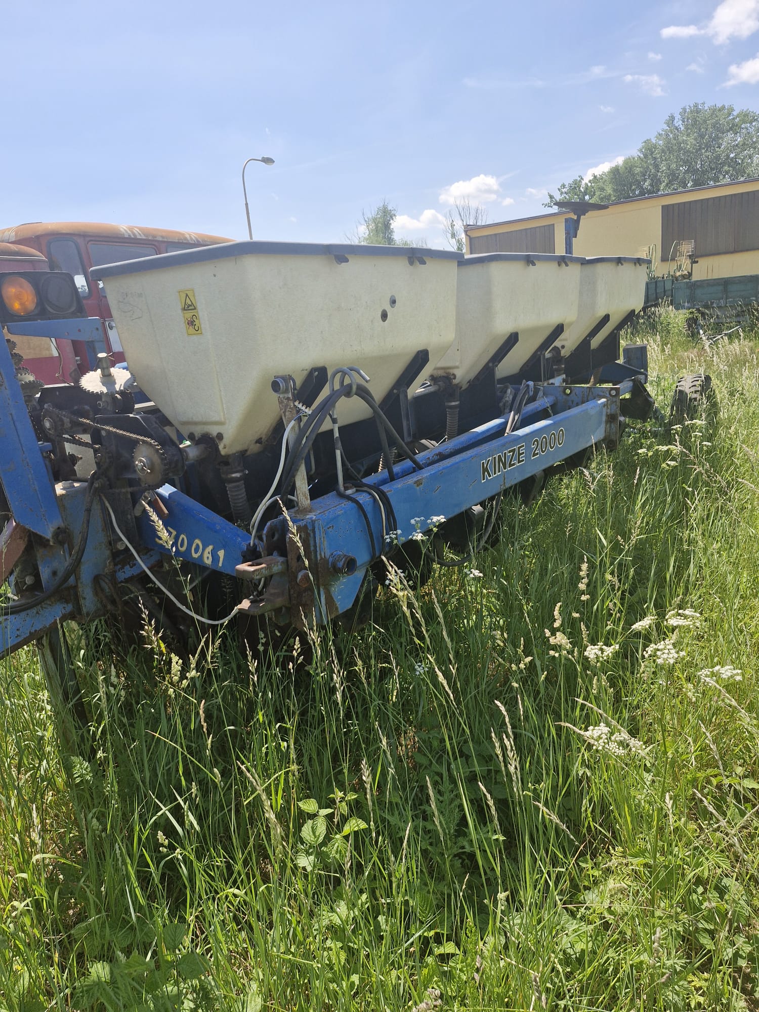 Siewnik bezorkowy Kinze 2000, 6 rzędowy do soi, kukurydzy, słonecznika