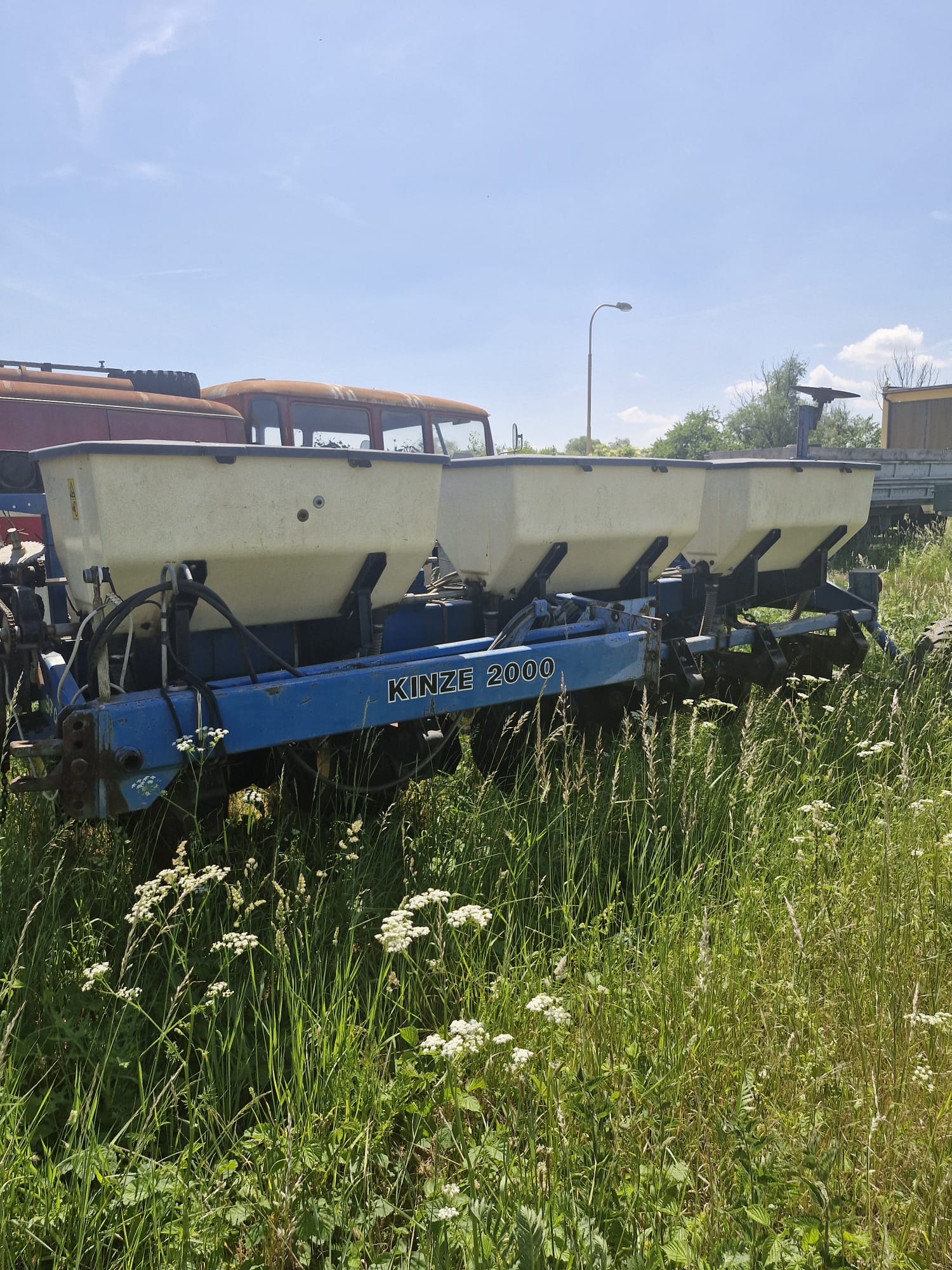 Siewnik bezorkowy Kinze 2000, 6 rzędowy do soi, kukurydzy, słonecznika