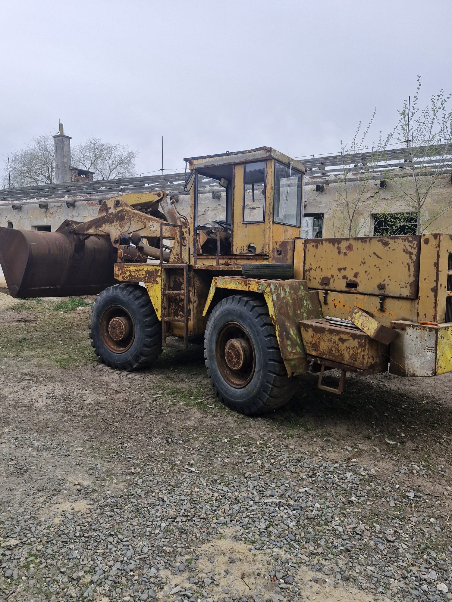 Ładowarka czołowa UNK 320