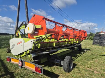 Claas Tucano 440
