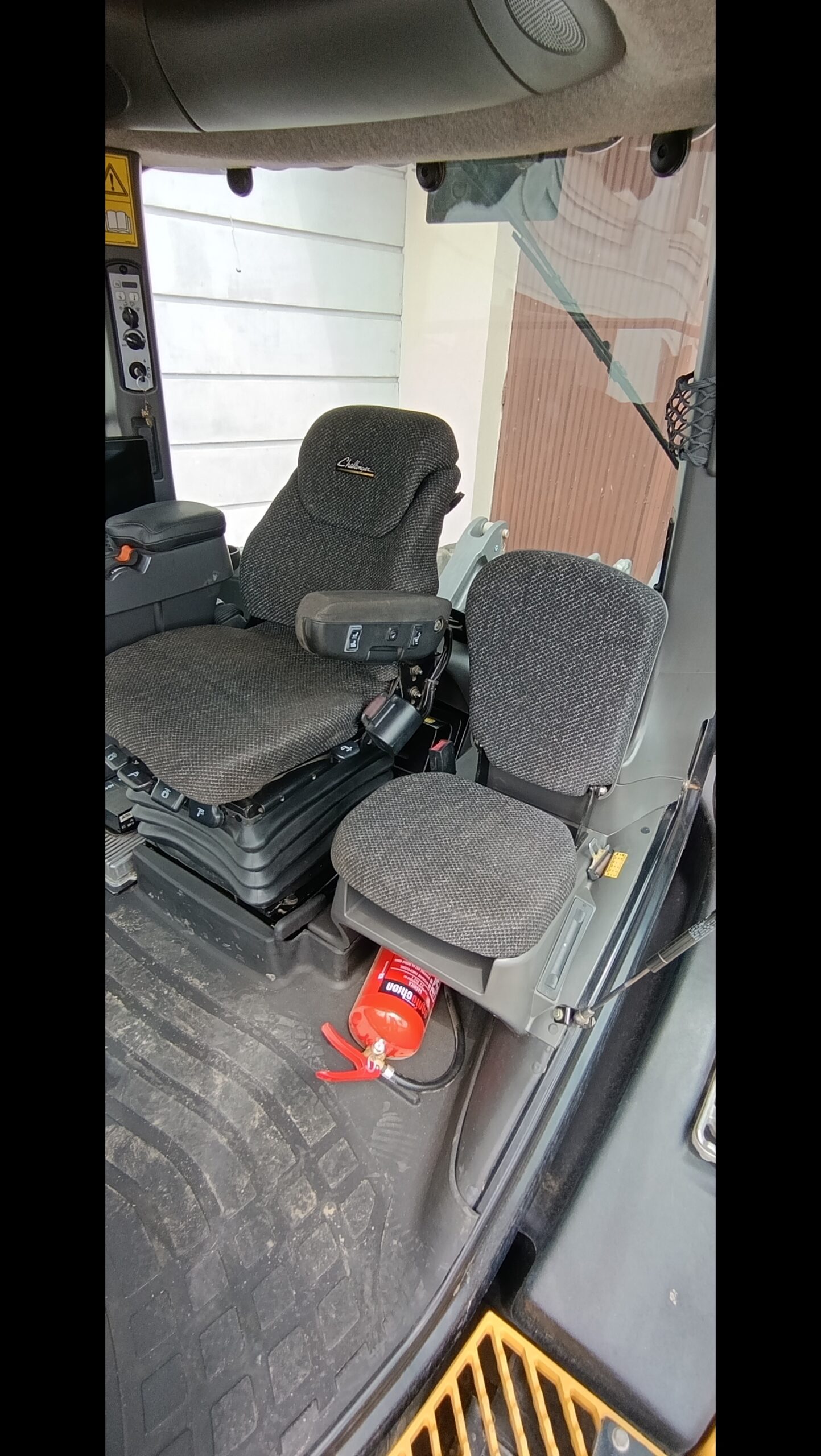 Challenger MT 855 C