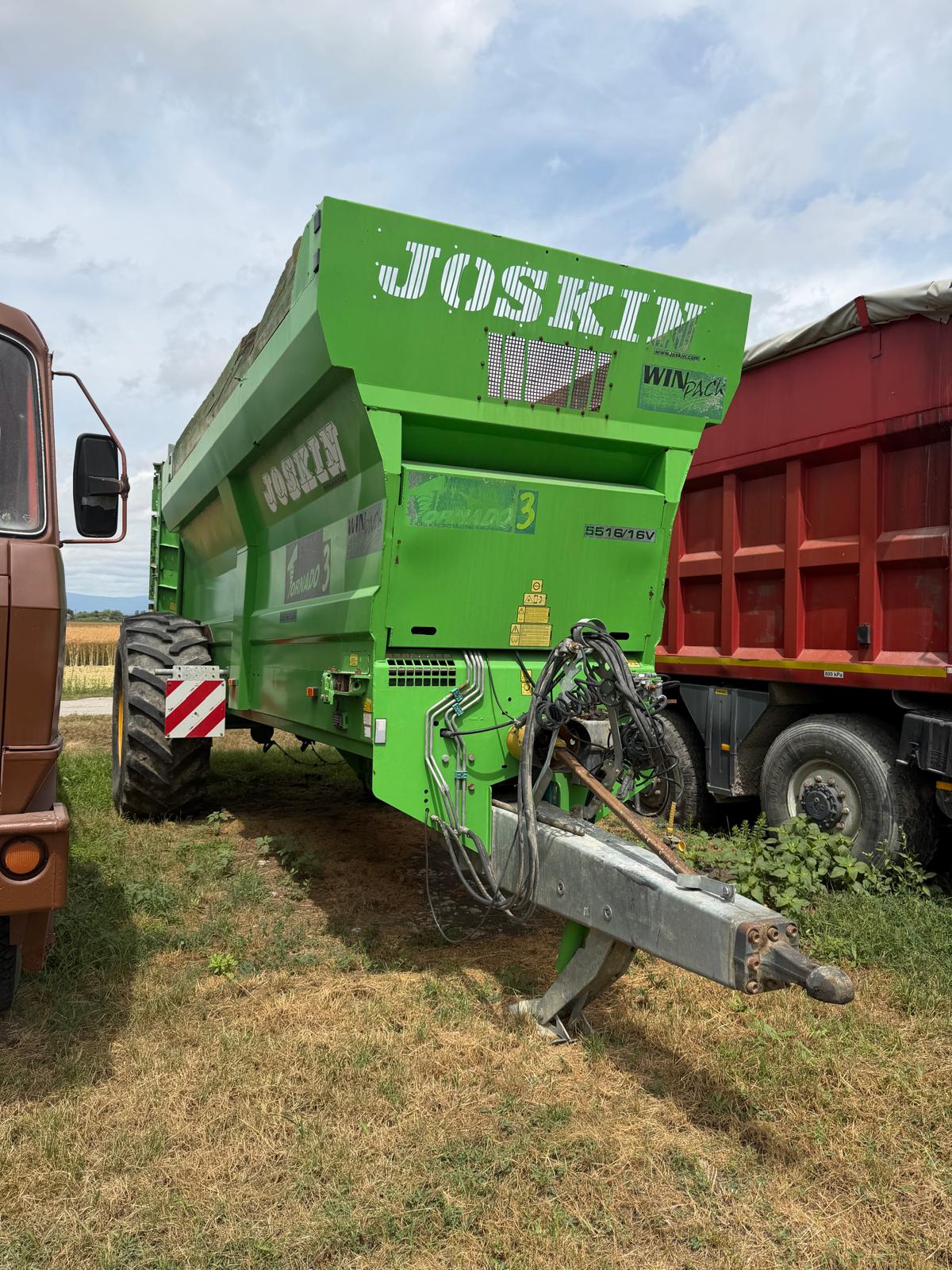 Rozrzutnik obornika Joskin Tornado 3