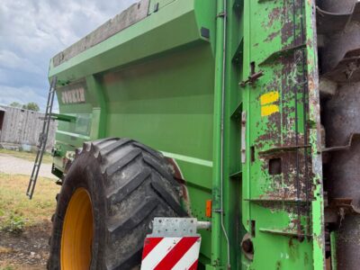 Rozrzutnik obornika Joskin Tornado 3