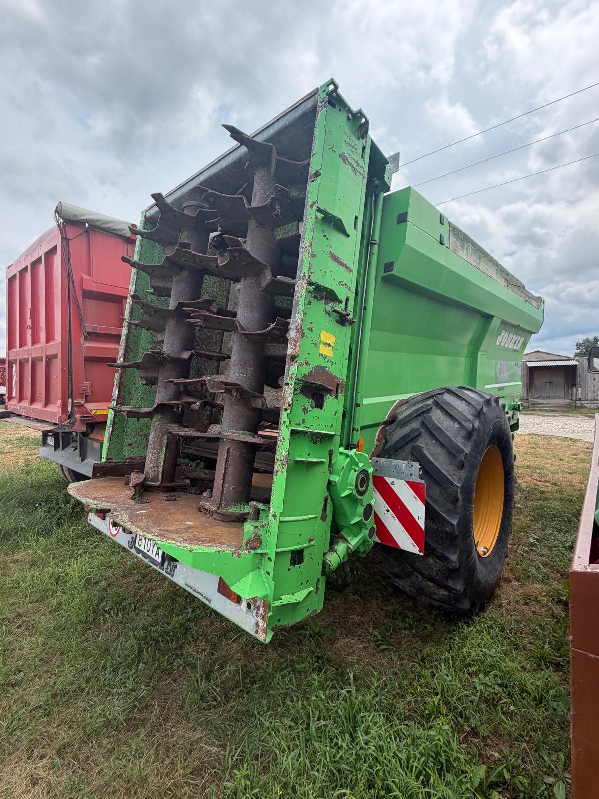 Rozrzutnik obornika Joskin Tornado 3