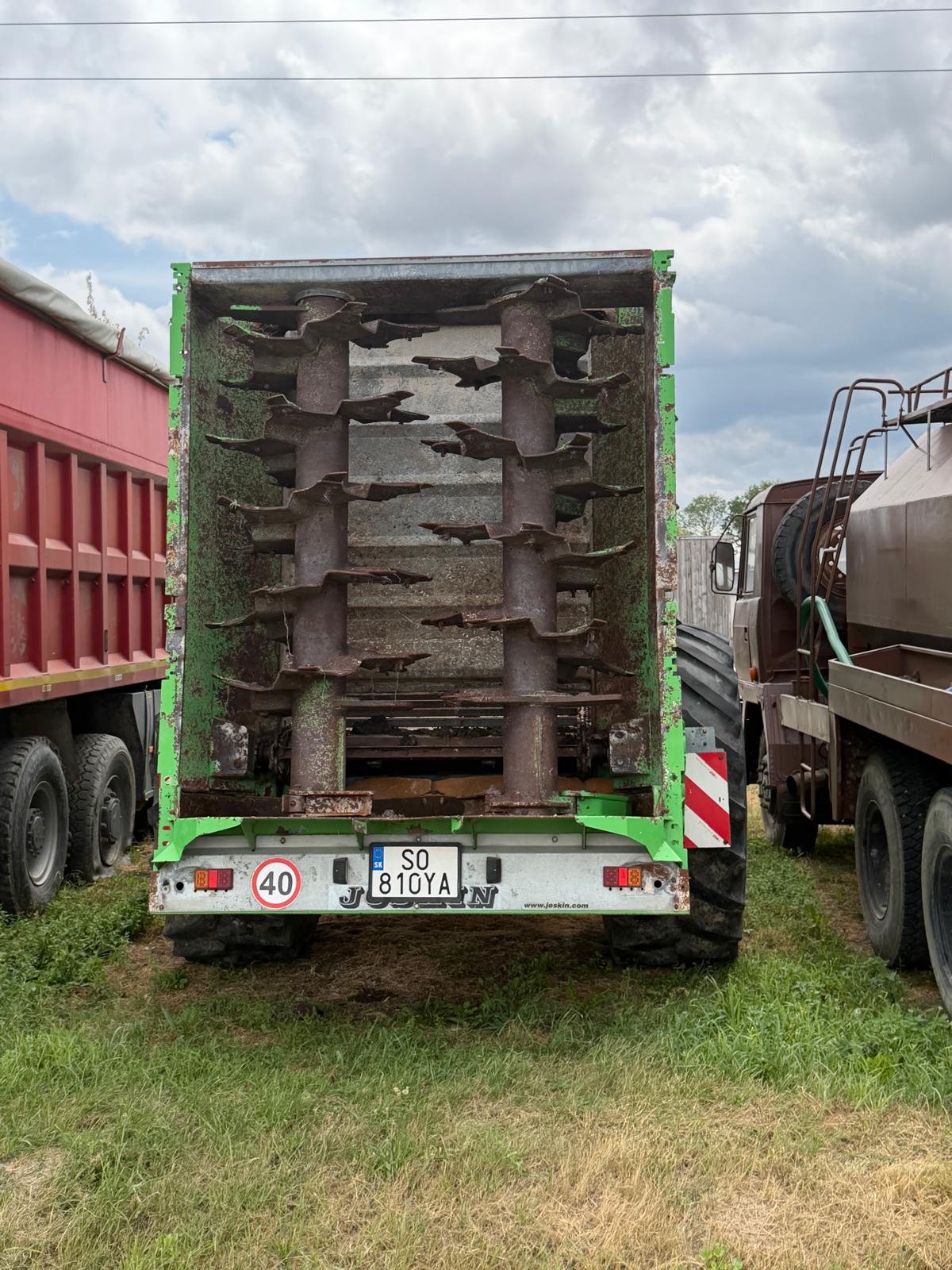 Rozrzutnik obornika Joskin Tornado 3