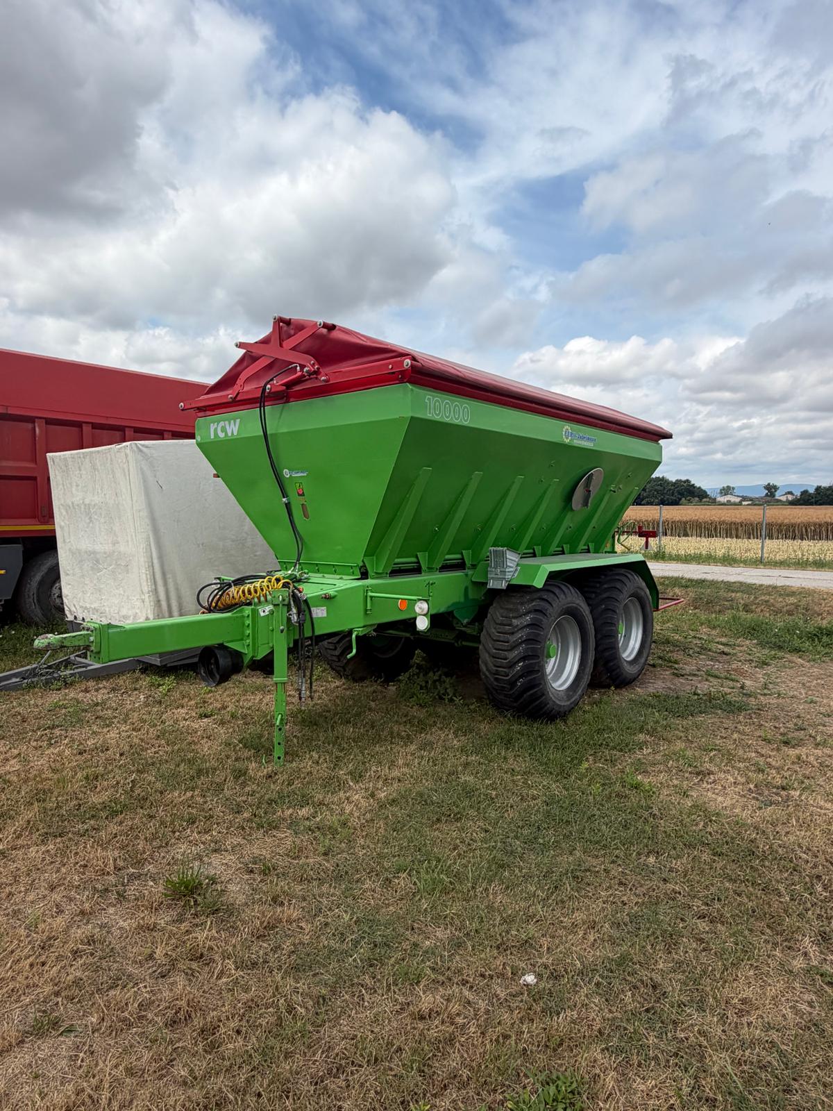 Rozsiewacz wapna Unia RCW 10000