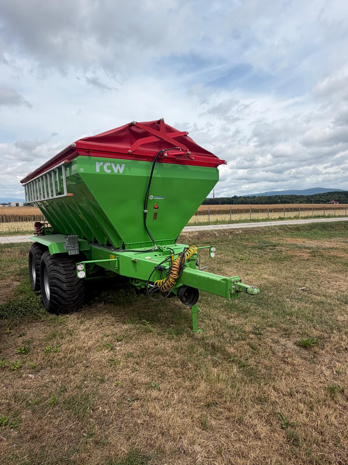 Rozsiewacz wapna Unia RCW 10000