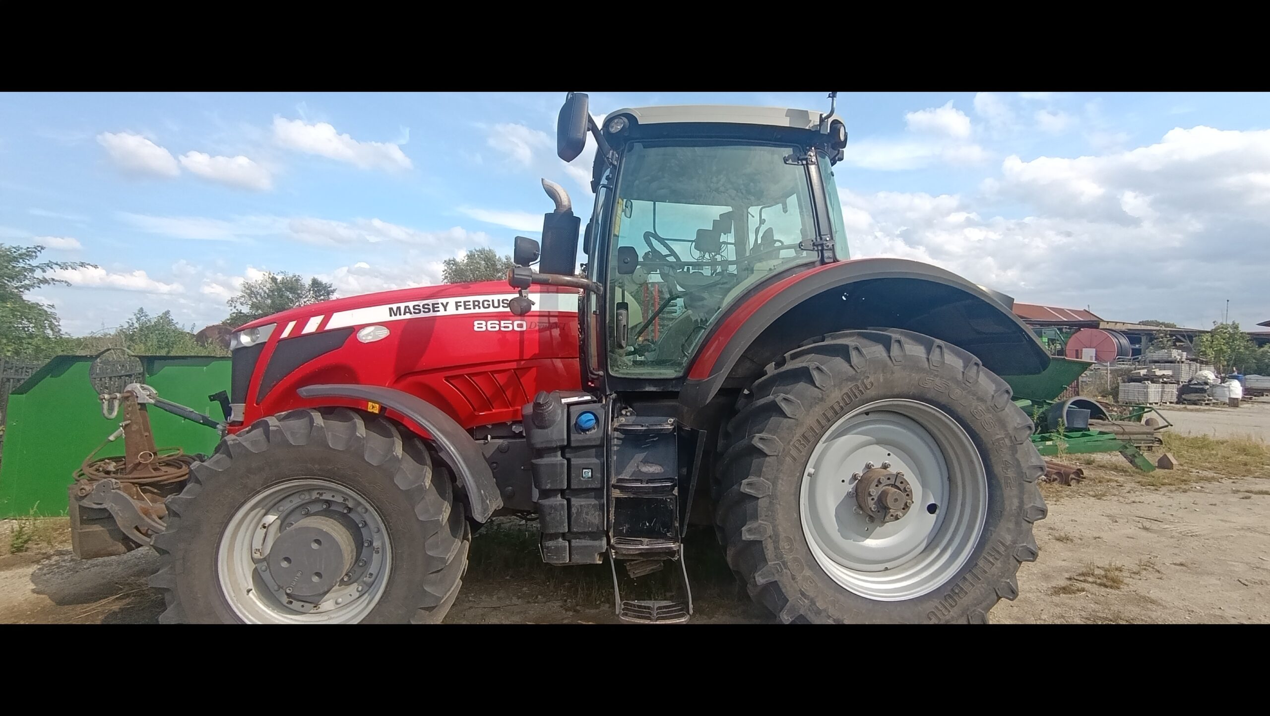 Massey Ferguson MF 8650