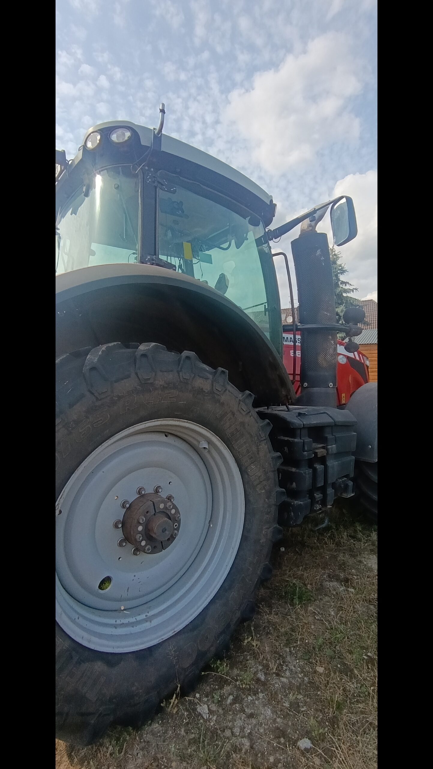 Massey Ferguson MF 8650