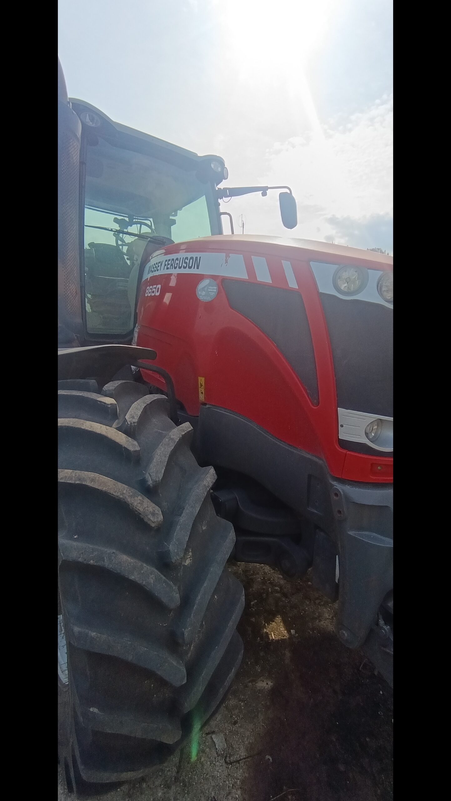 Massey Ferguson MF 8650