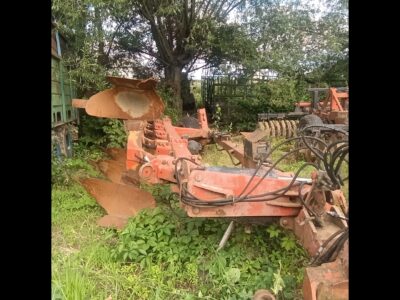 Pług obrotowy Kuhn SP 7 skib
