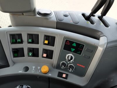 Claas Axion 840