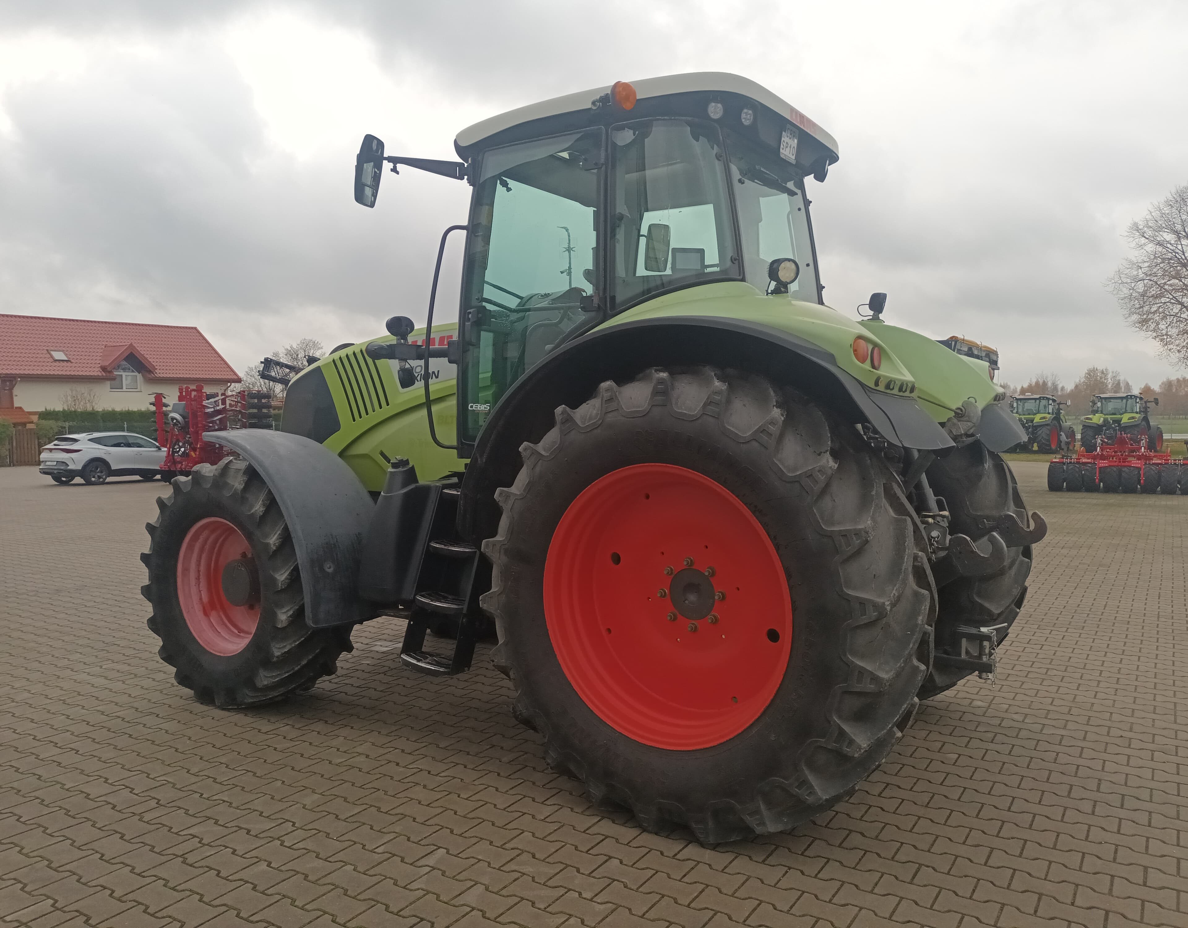Claas Axion 810