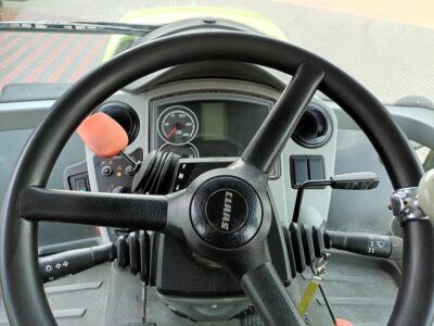 Claas Axion 840