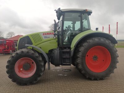 Claas Axion 810