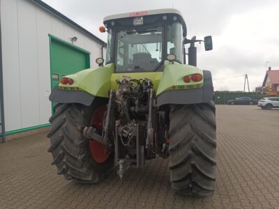 Claas Axion 810