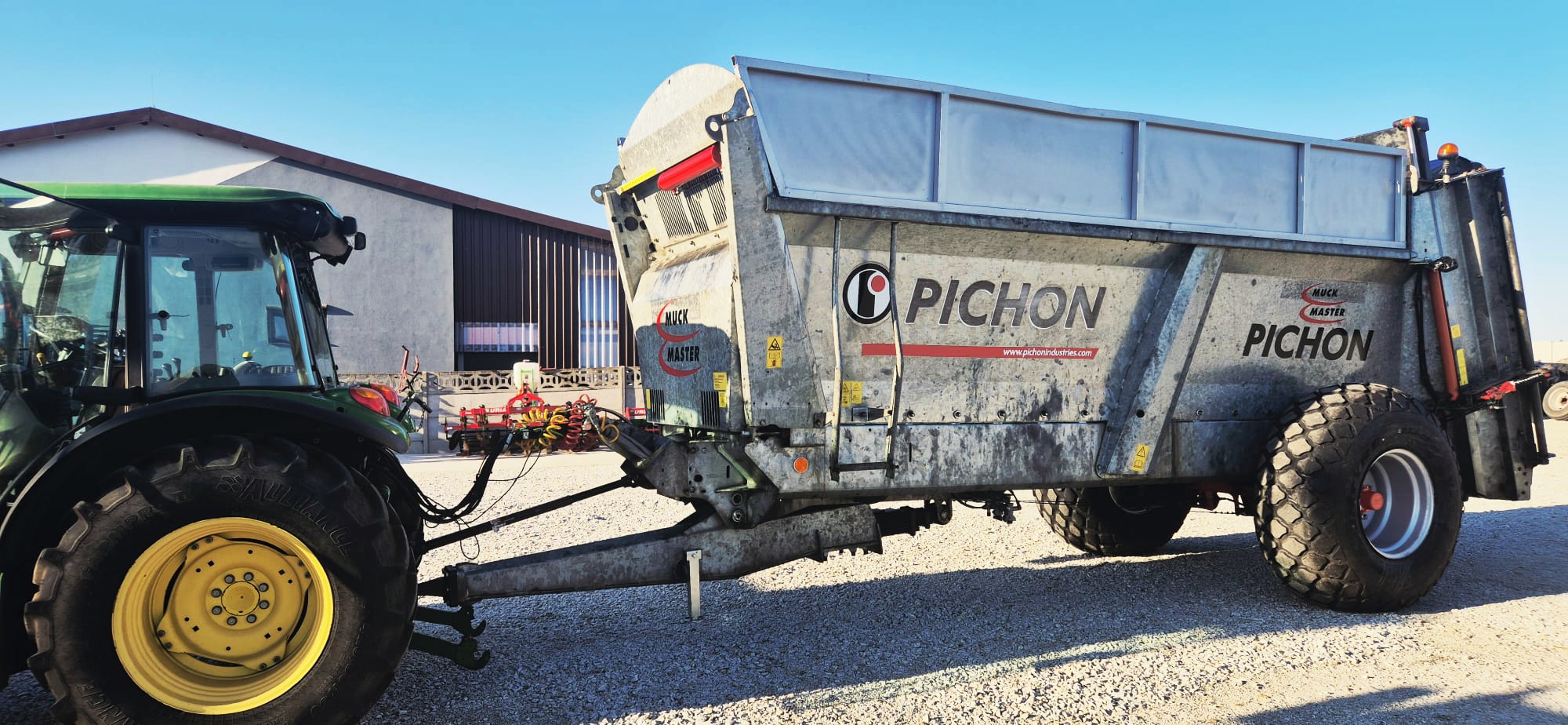 Rozrzutnik obornika wapna PICHON M1350