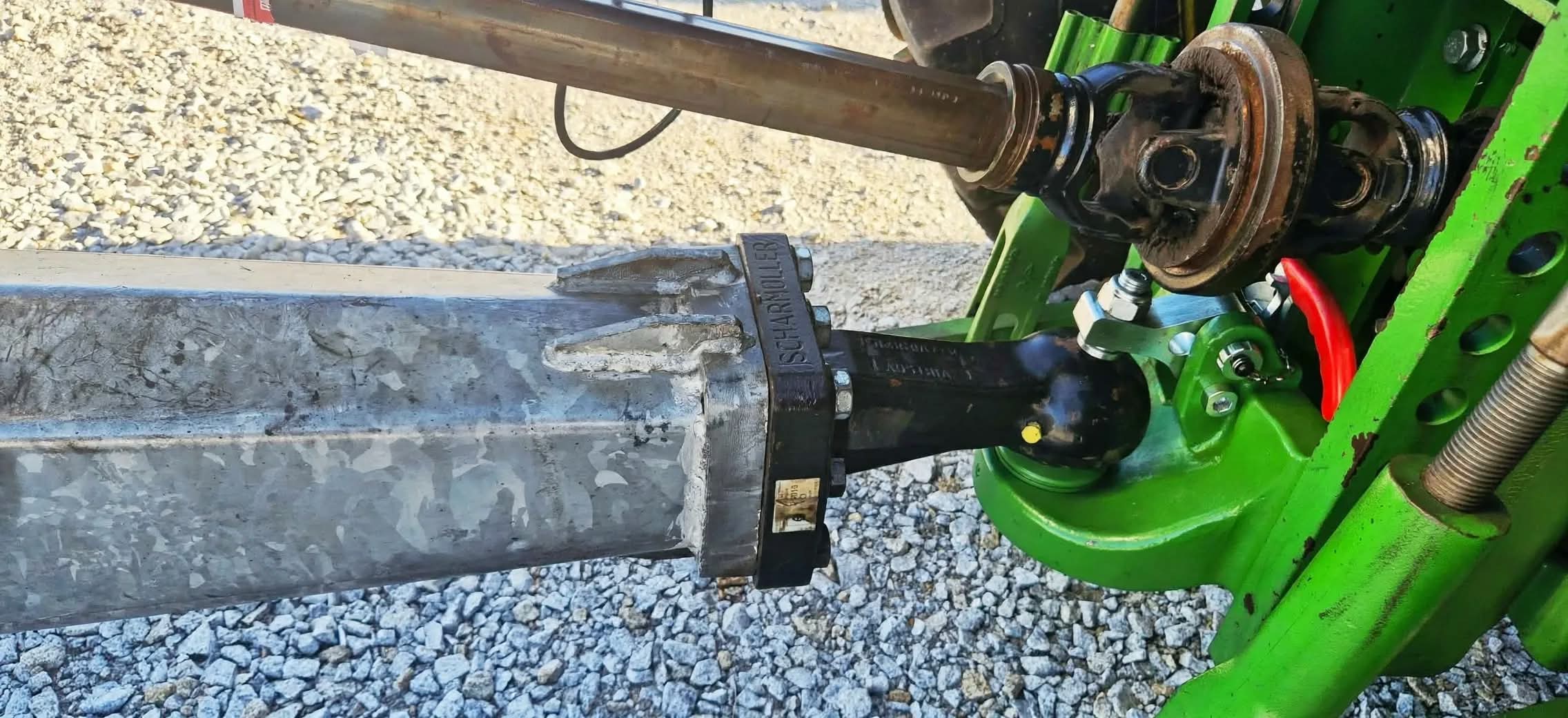 Rozrzutnik obornika wapna PICHON M1350