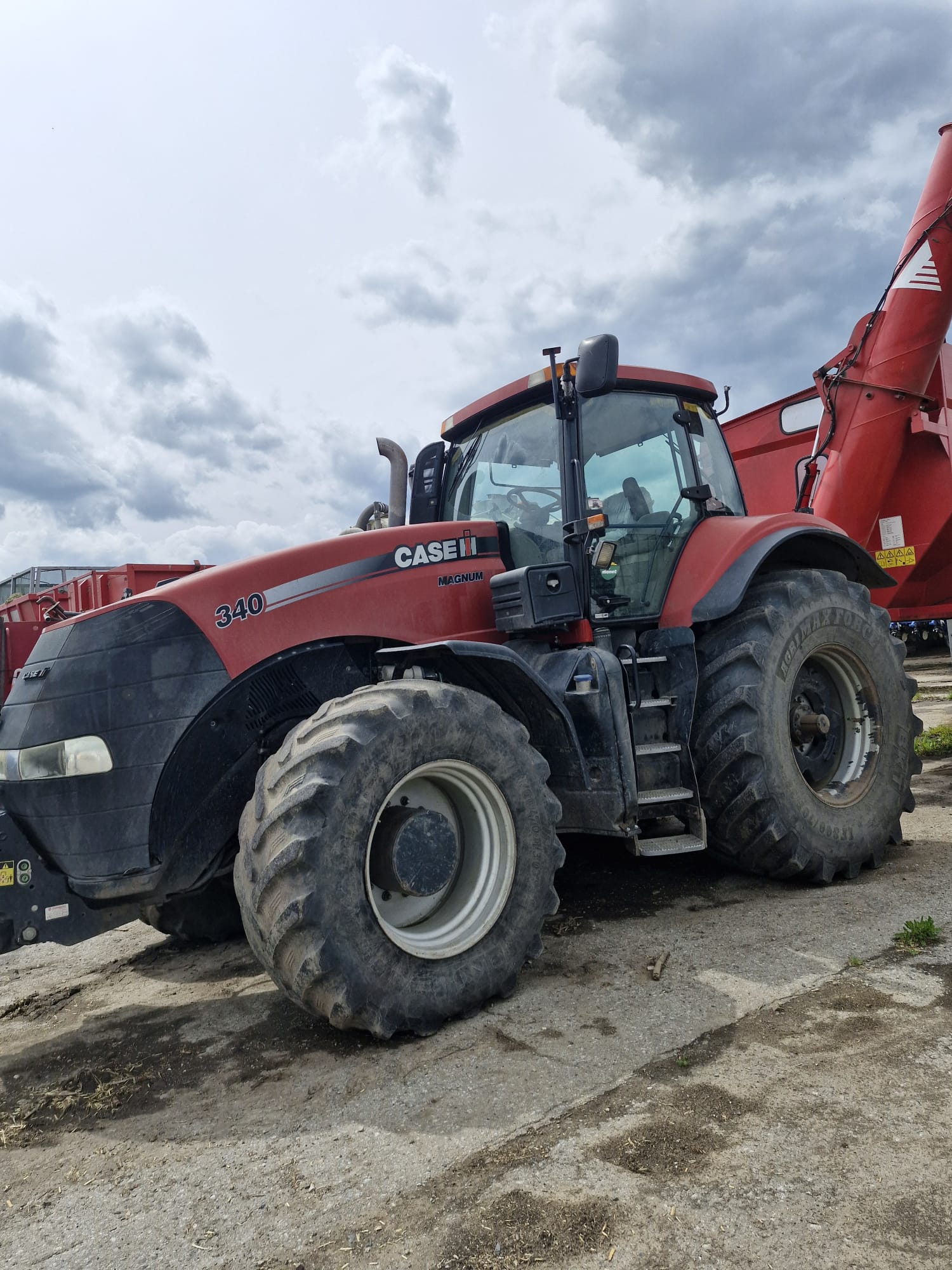 Case Magnum 340 2011r