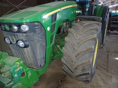 John Deere 8330R