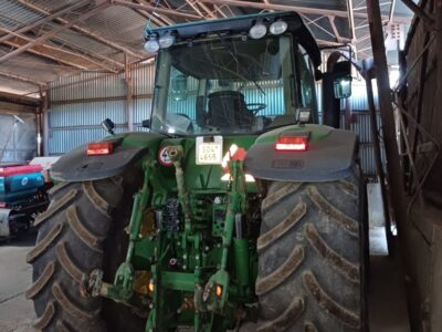 John Deere 8330R