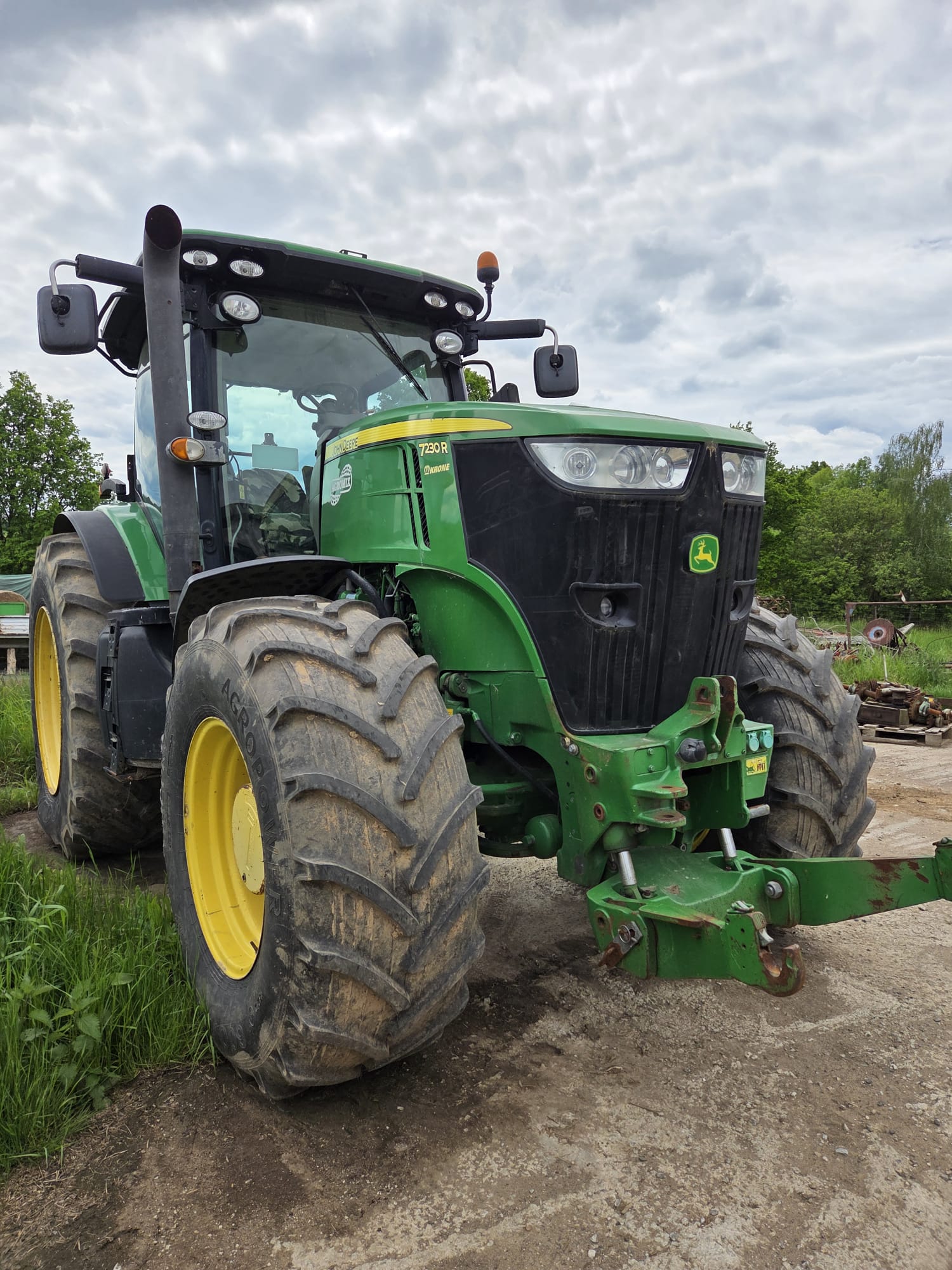 John Deere 7230R