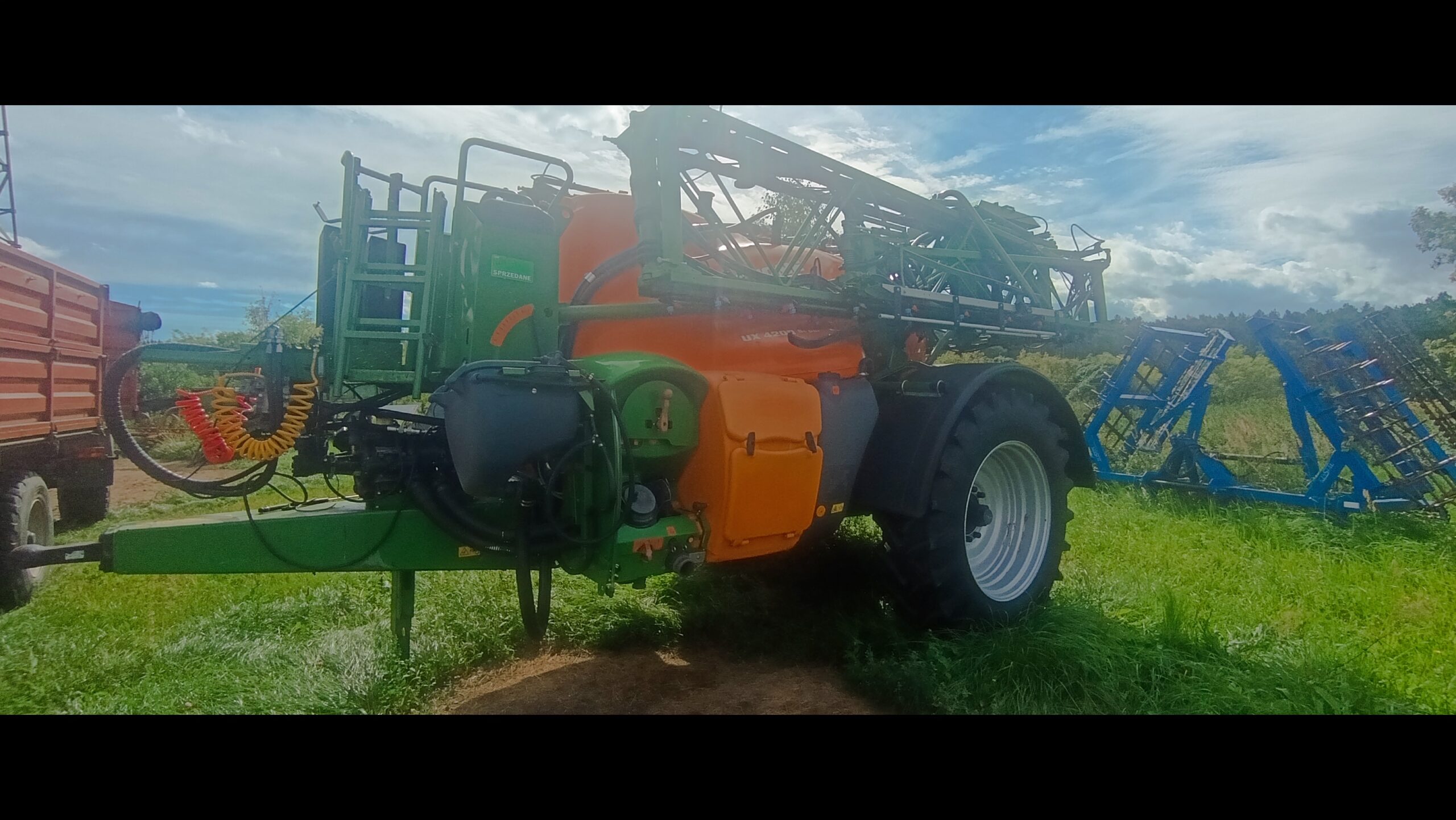 Opryskiwacz Amazone UX 4200