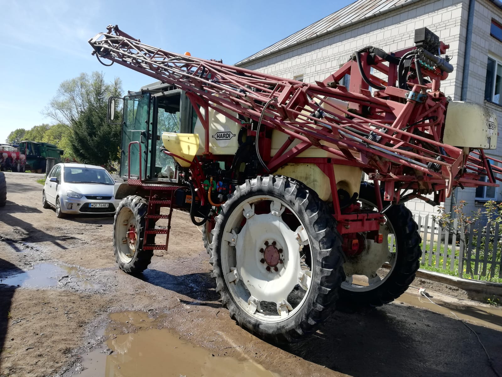 Opryskiwacz samojezdny Hardi 2400l, 21/24m