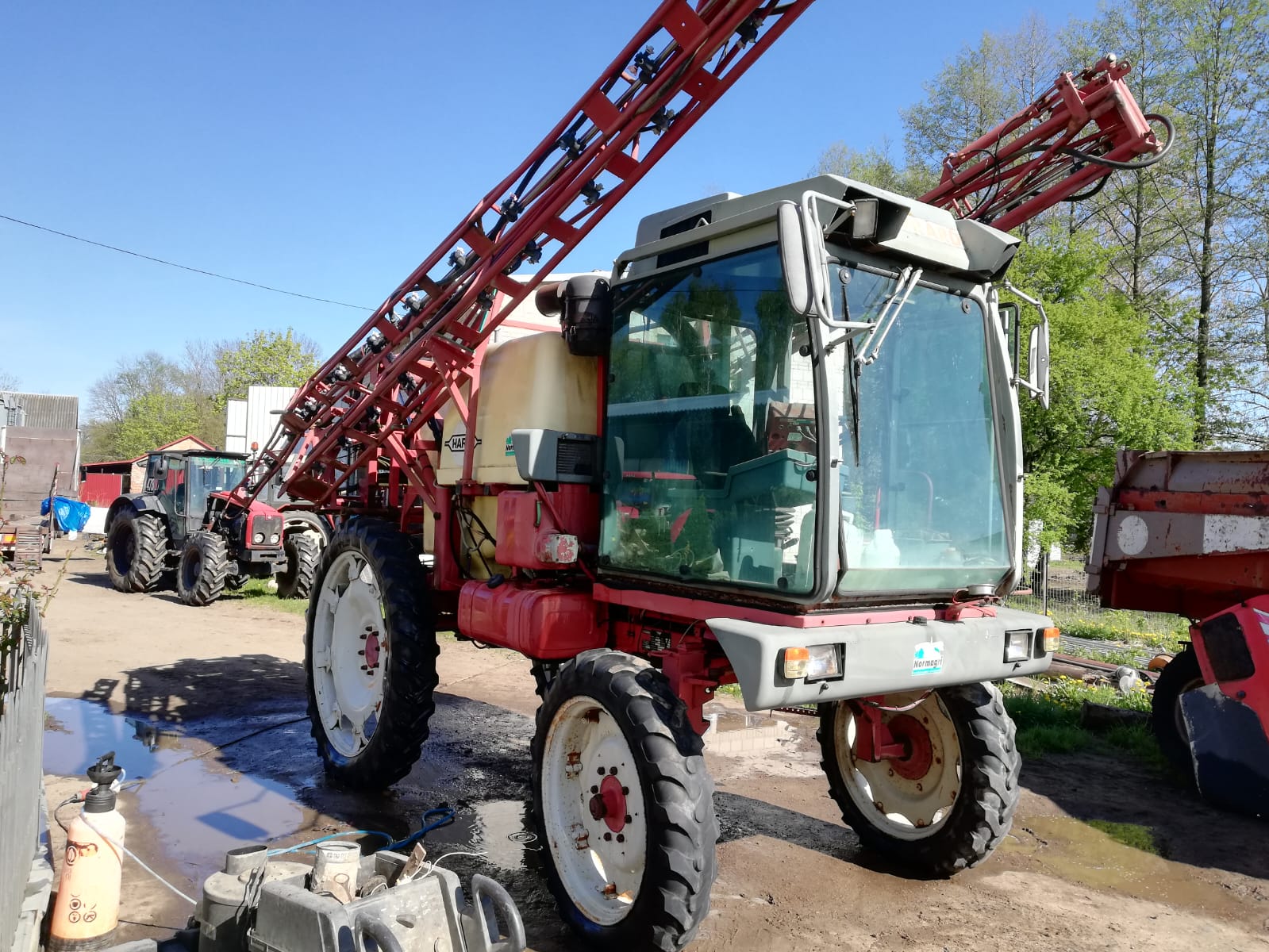 Opryskiwacz samojezdny Hardi 2400l, 21/24m