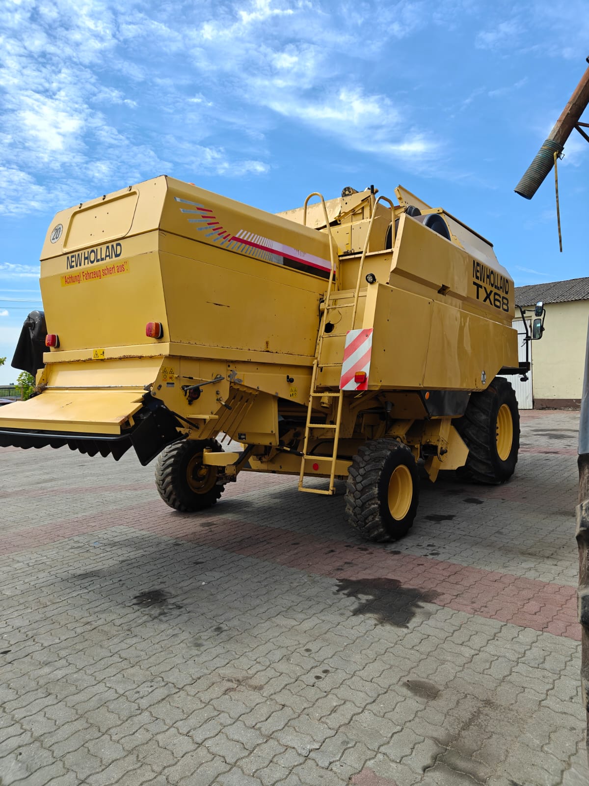 New Holland Tx 68 Plus