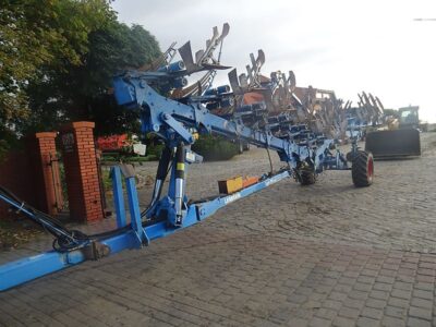 Pług Lemken VARI TITAN . Obrotowy-Azurowy. Pług 9 Lemken skibowy
