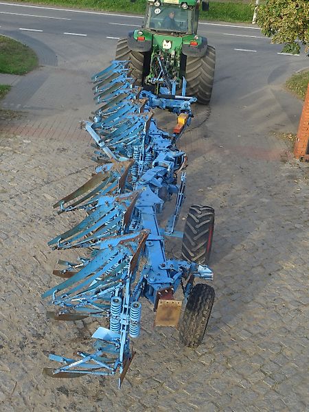 Pług Lemken VARI TITAN . Obrotowy-Azurowy. Pług 9 Lemken skibowy