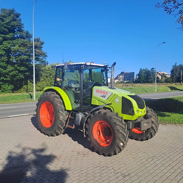 ciągnik Claas Axos 330