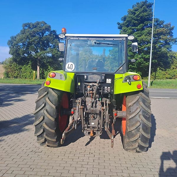 ciągnik Claas Axos 330