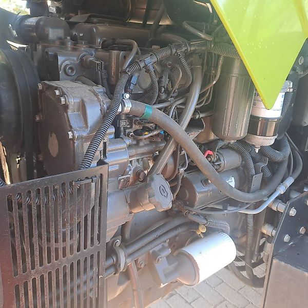ciągnik Claas Axos 330