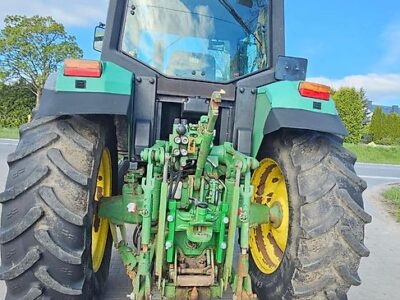 John Deere 6800