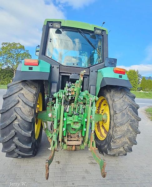 John Deere 6800